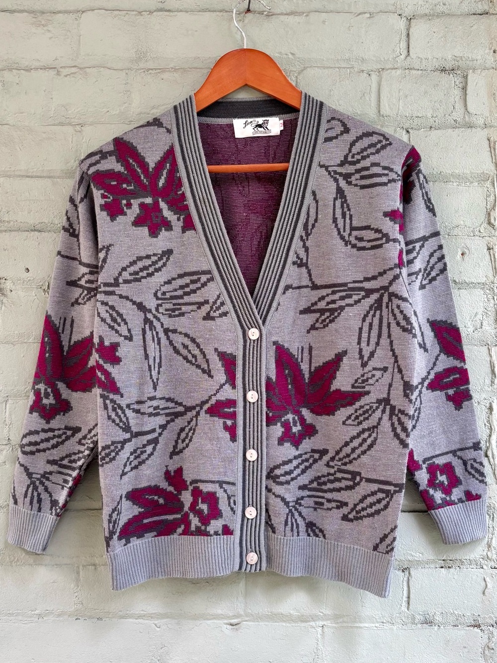 Vintage Floral V-Neck Cardigan - Gray & Magenta